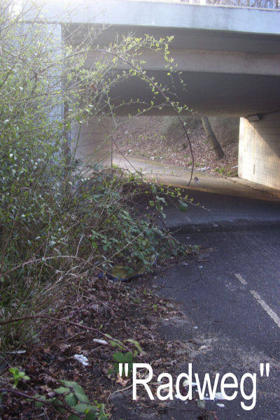 Radweg an der Behringstraße am 07.04.2005